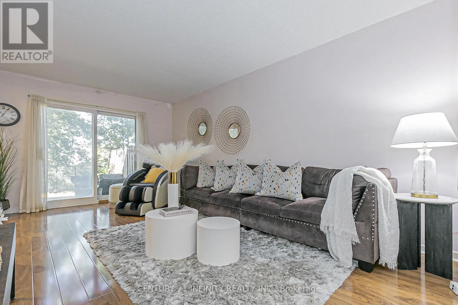 30 - 3000 MIDLAND AVENUE, #30