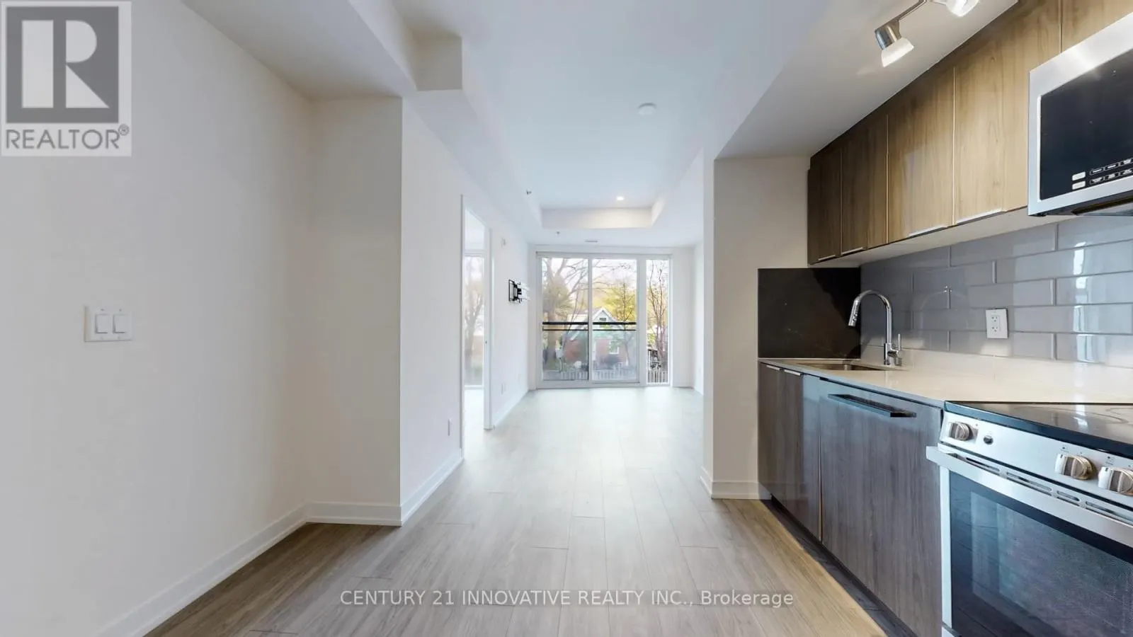 204 - 90 GLEN EVEREST ROAD