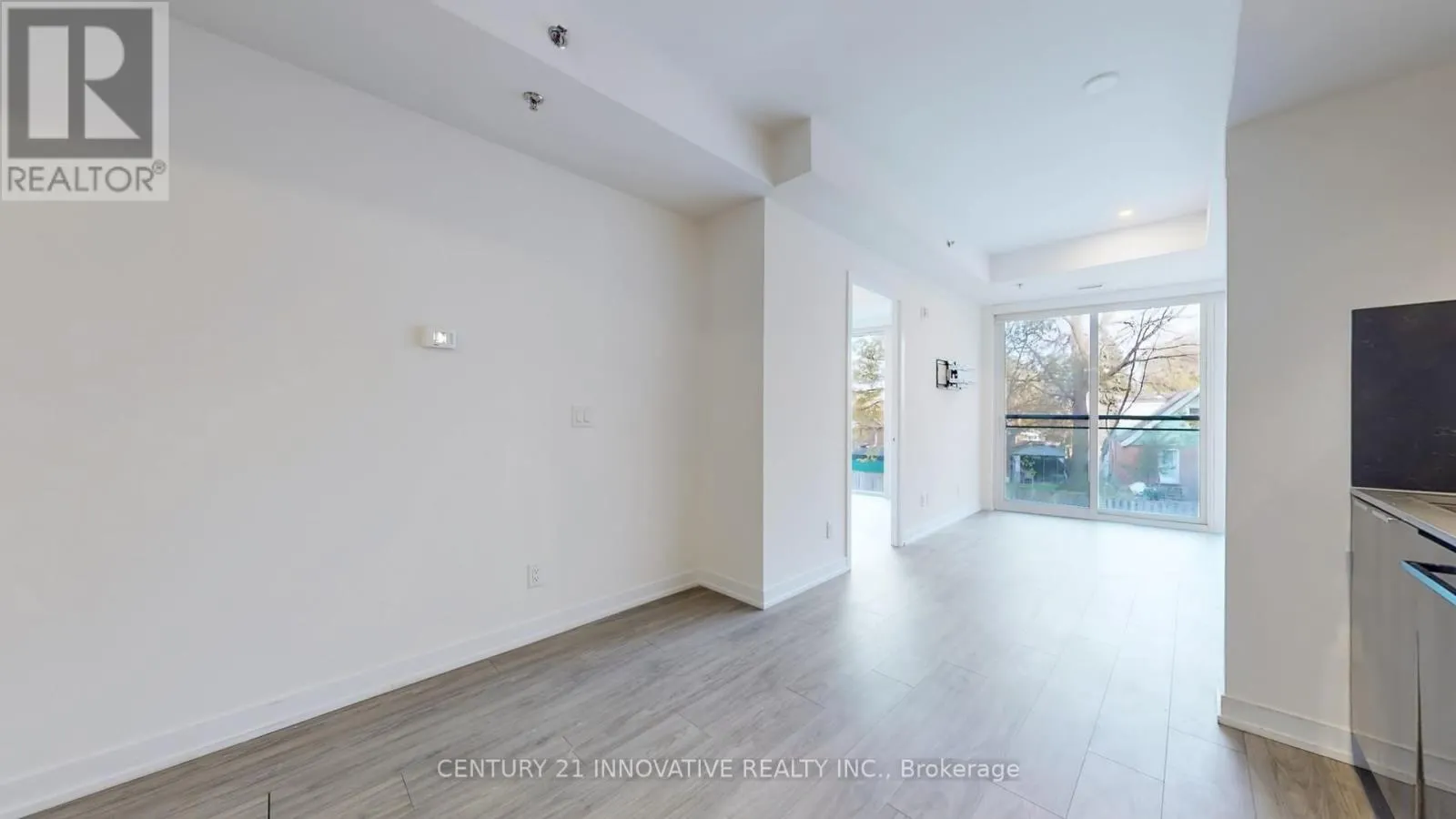 204 - 90 GLEN EVEREST ROAD