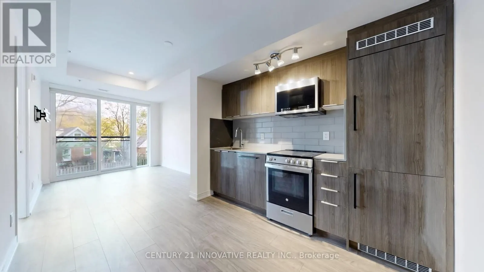 204 - 90 GLEN EVEREST ROAD