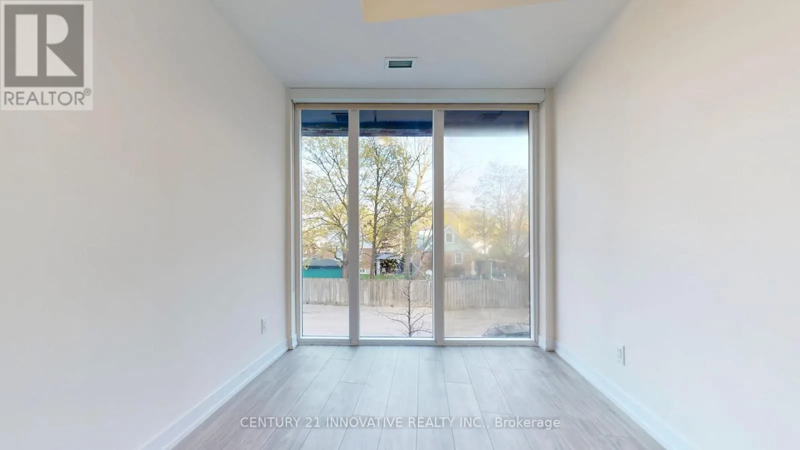 204 - 90 GLEN EVEREST ROAD
