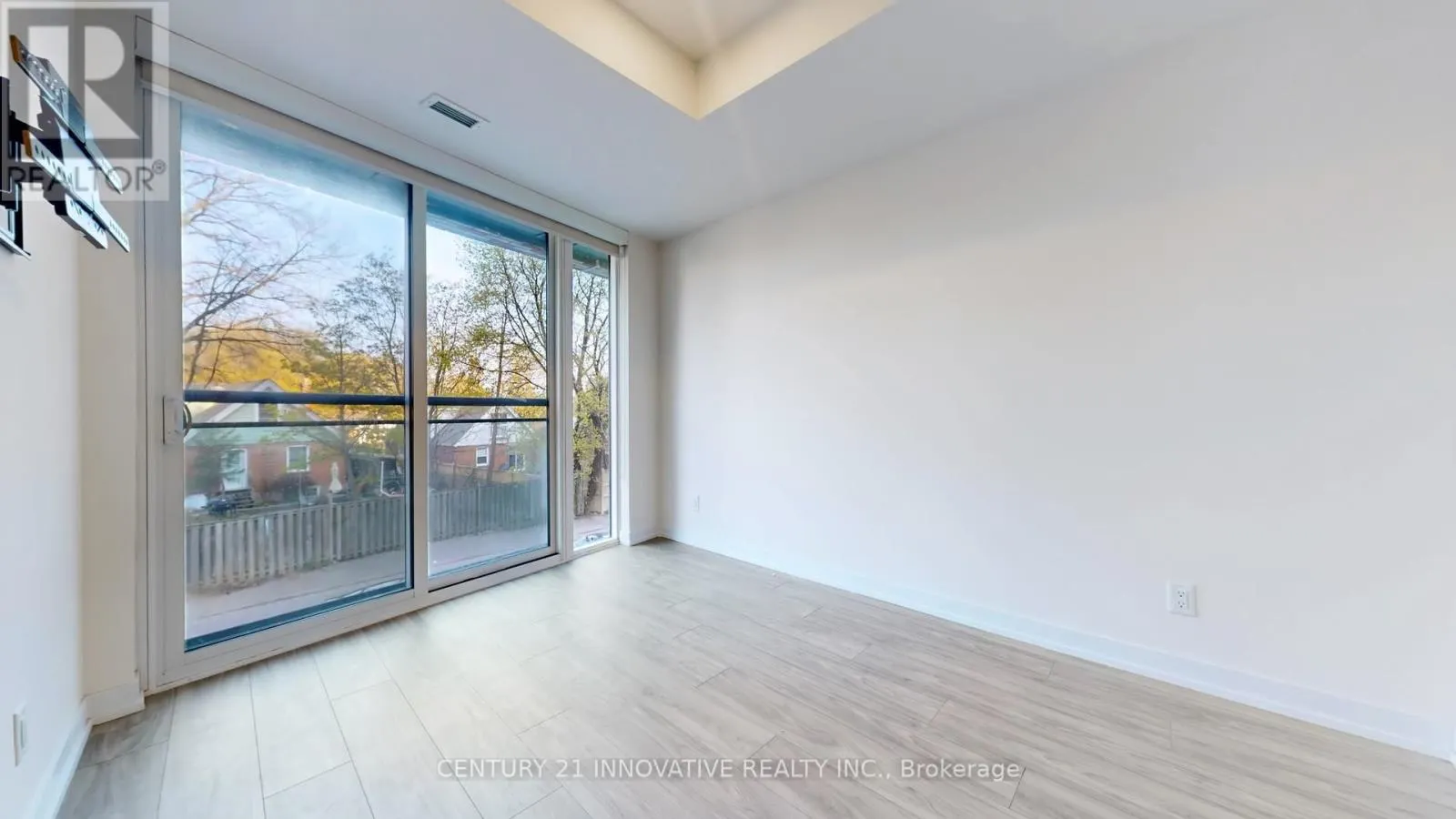 204 - 90 GLEN EVEREST ROAD