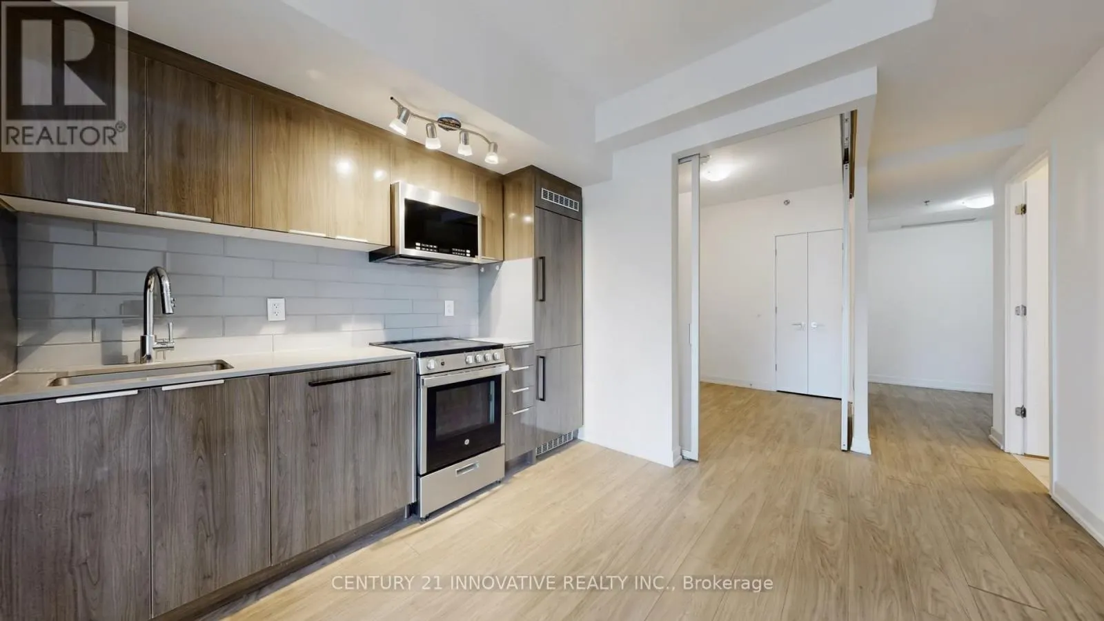 204 - 90 GLEN EVEREST ROAD