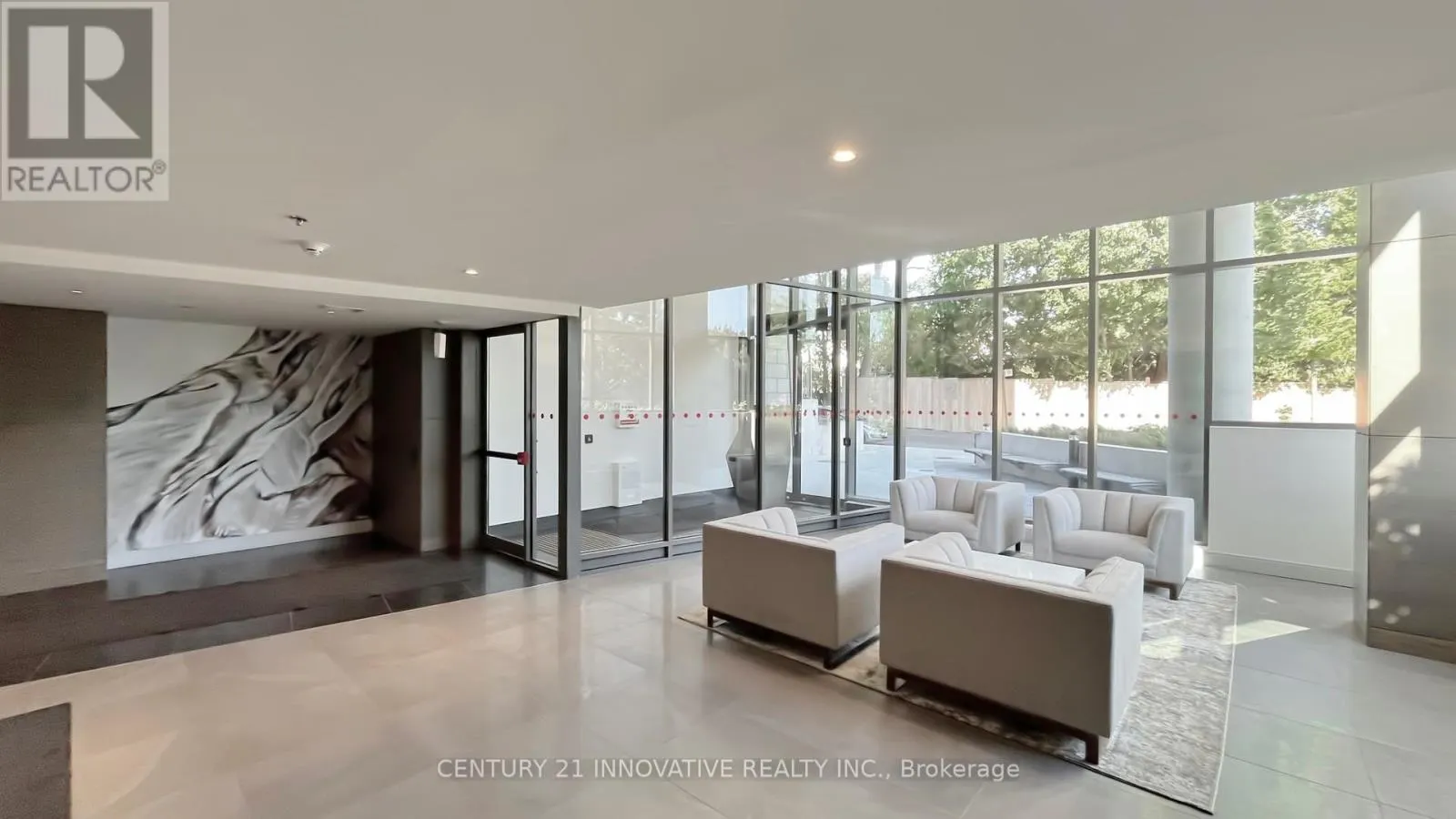 204 - 90 GLEN EVEREST ROAD