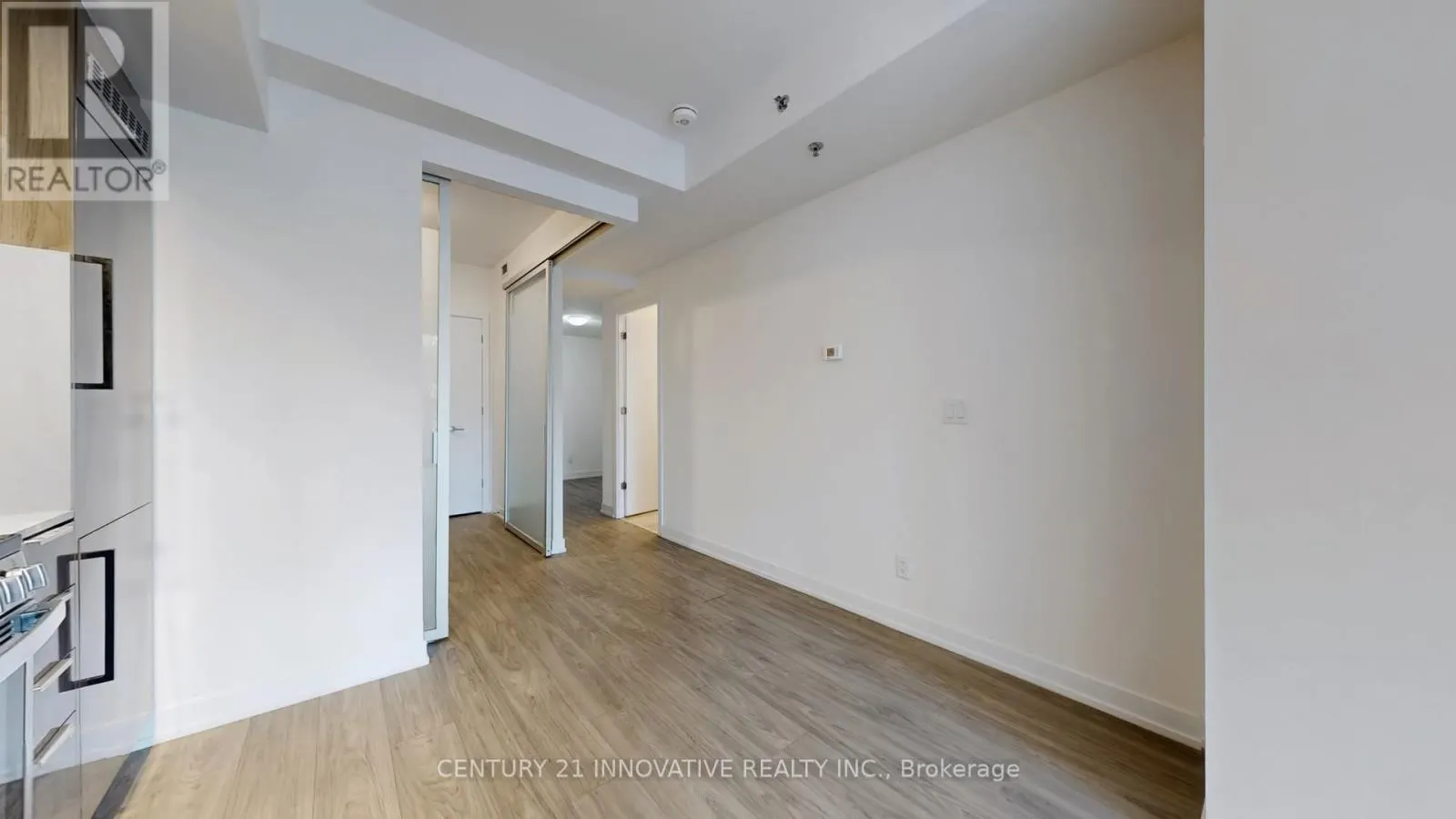 204 - 90 GLEN EVEREST ROAD