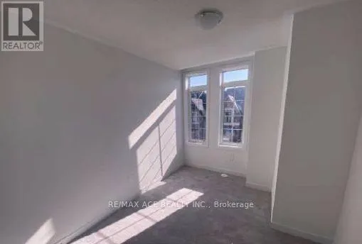 39 SELFRIDGE WAY