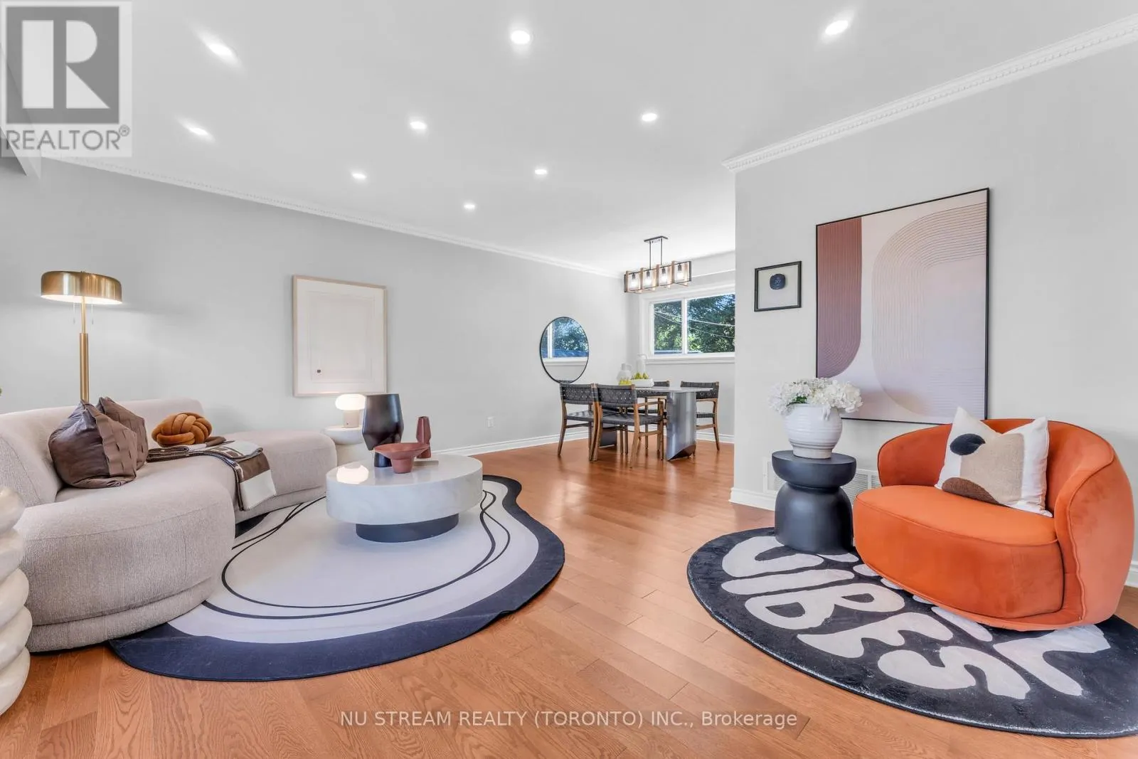 35 SHREWSBURY SQUARE