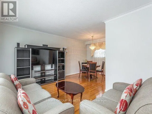 MAIN FLOOR - 80 TANSLEY AVENUE
