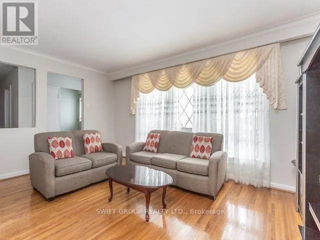 MAIN FLOOR - 80 TANSLEY AVENUE