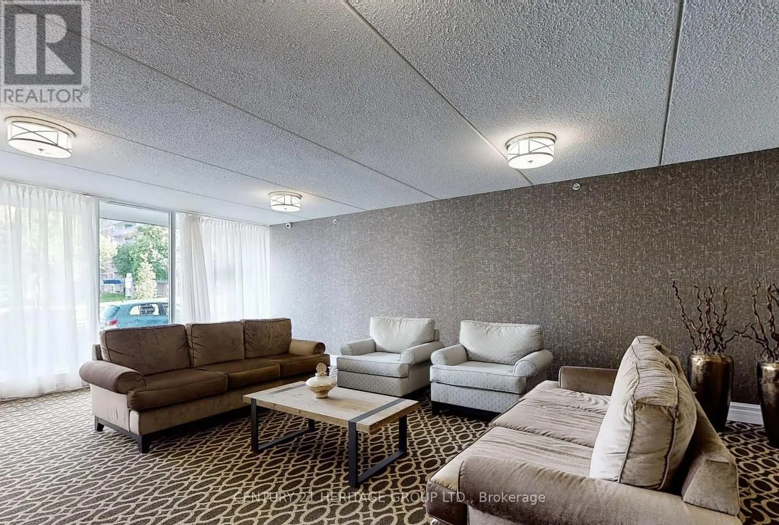 202 - 2 GLAMORGAN AVENUE