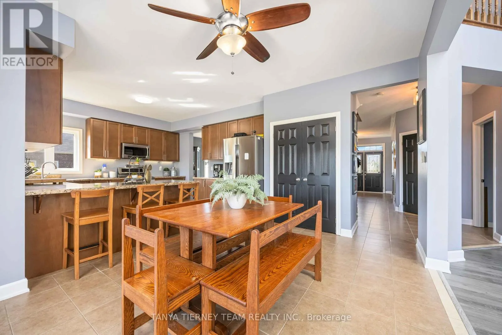 35 CHARLES TILLEY CRESCENT
