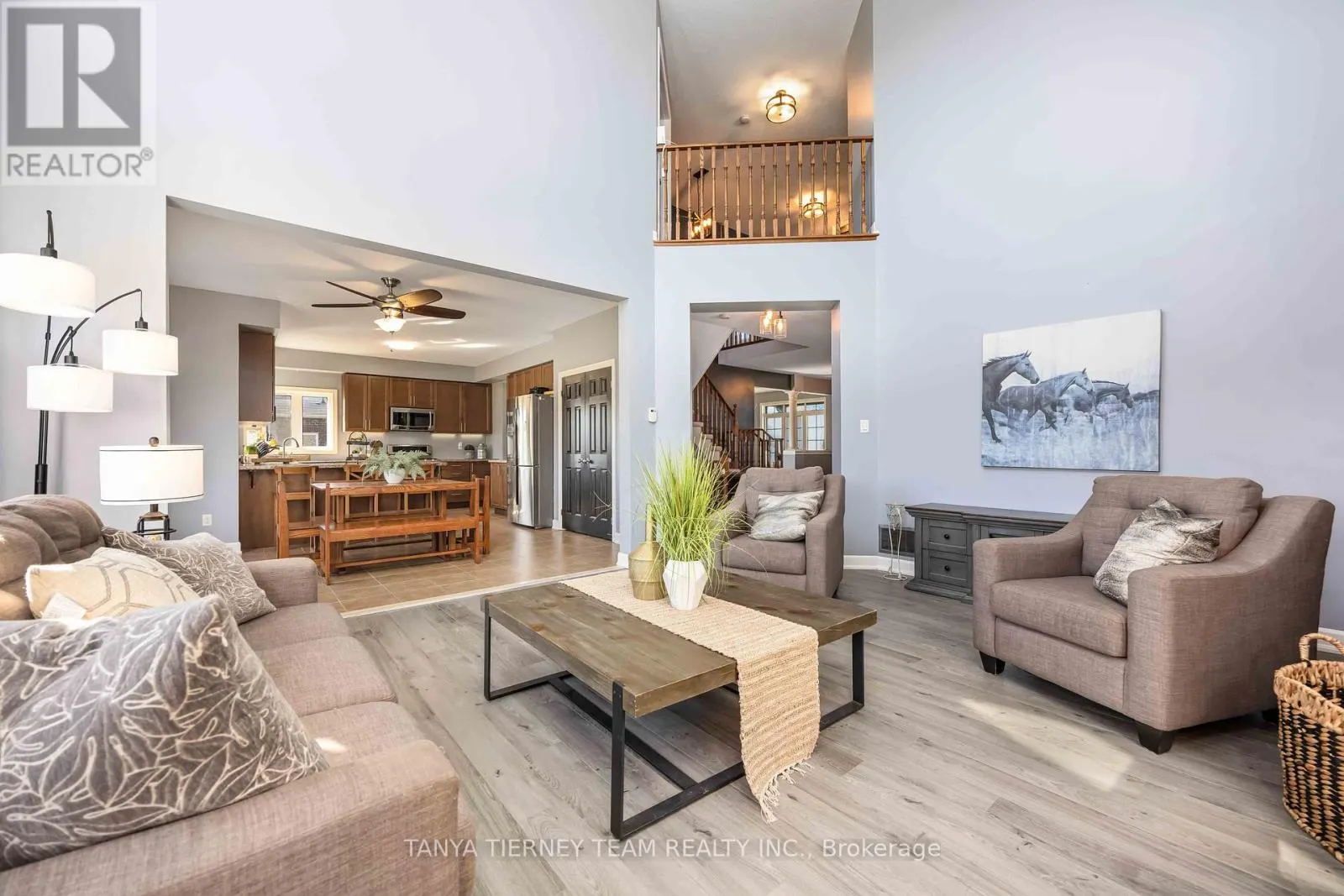 35 CHARLES TILLEY CRESCENT
