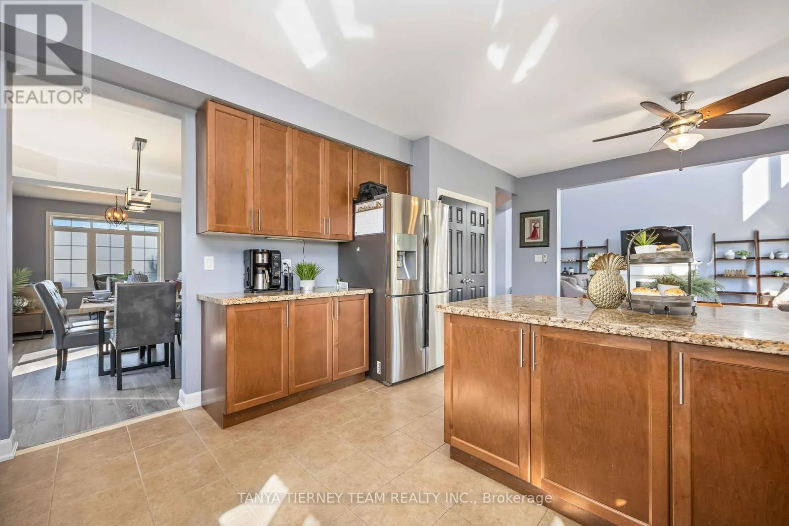 35 CHARLES TILLEY CRESCENT
