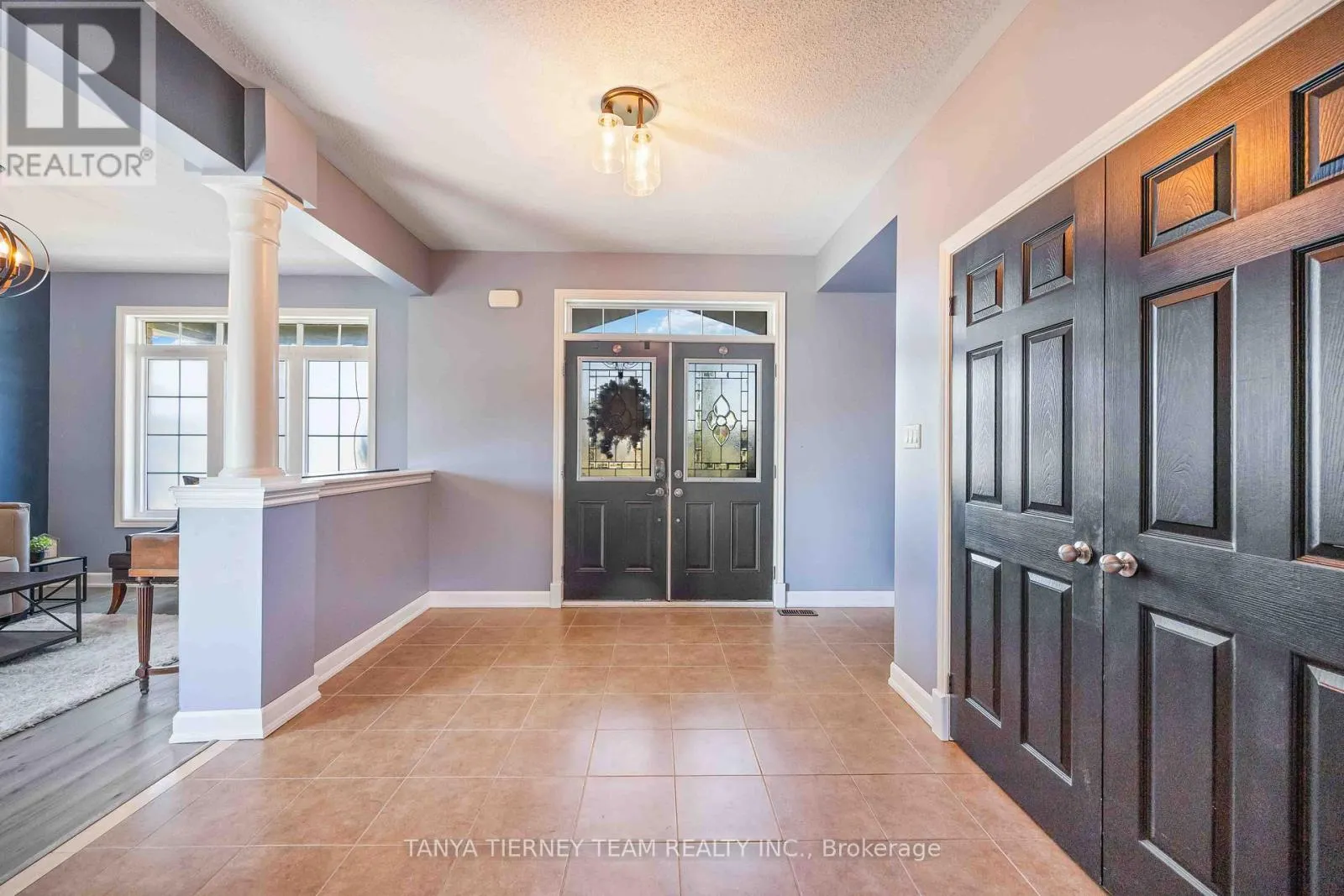 35 CHARLES TILLEY CRESCENT