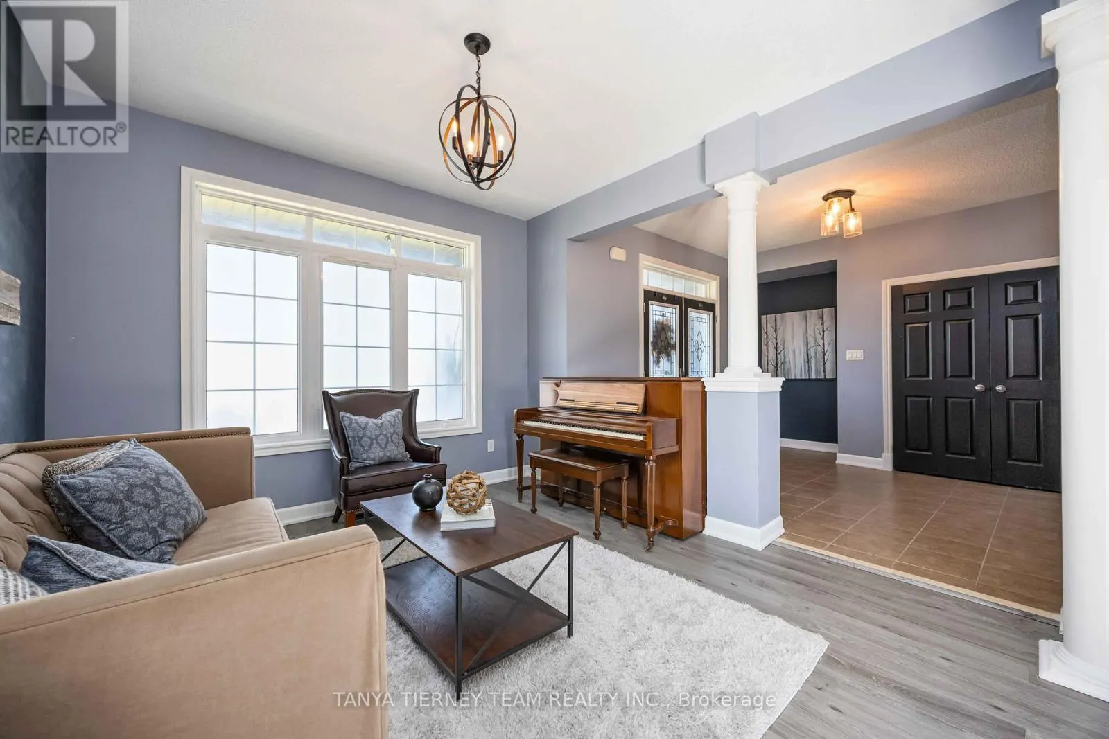 35 CHARLES TILLEY CRESCENT