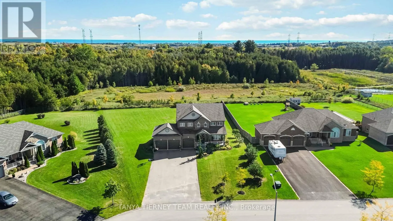 35 CHARLES TILLEY CRESCENT