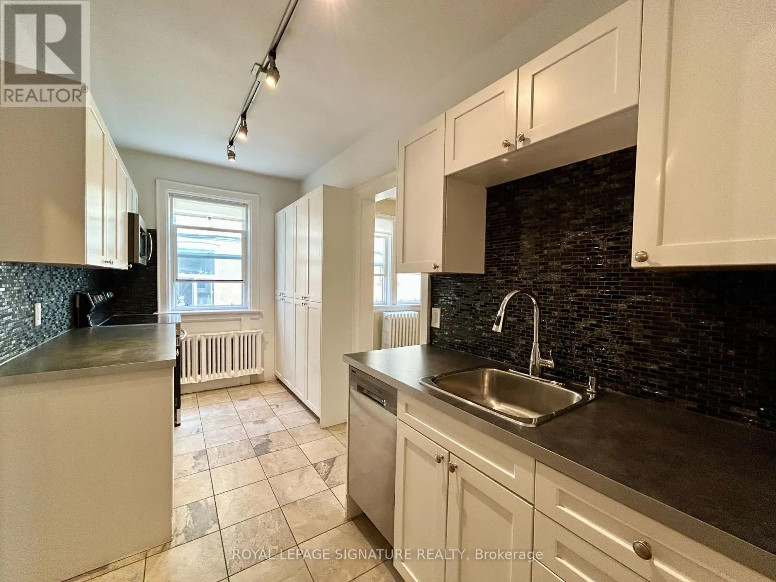 MAIN - 39 SCARBORO BEACH BOULEVARD
