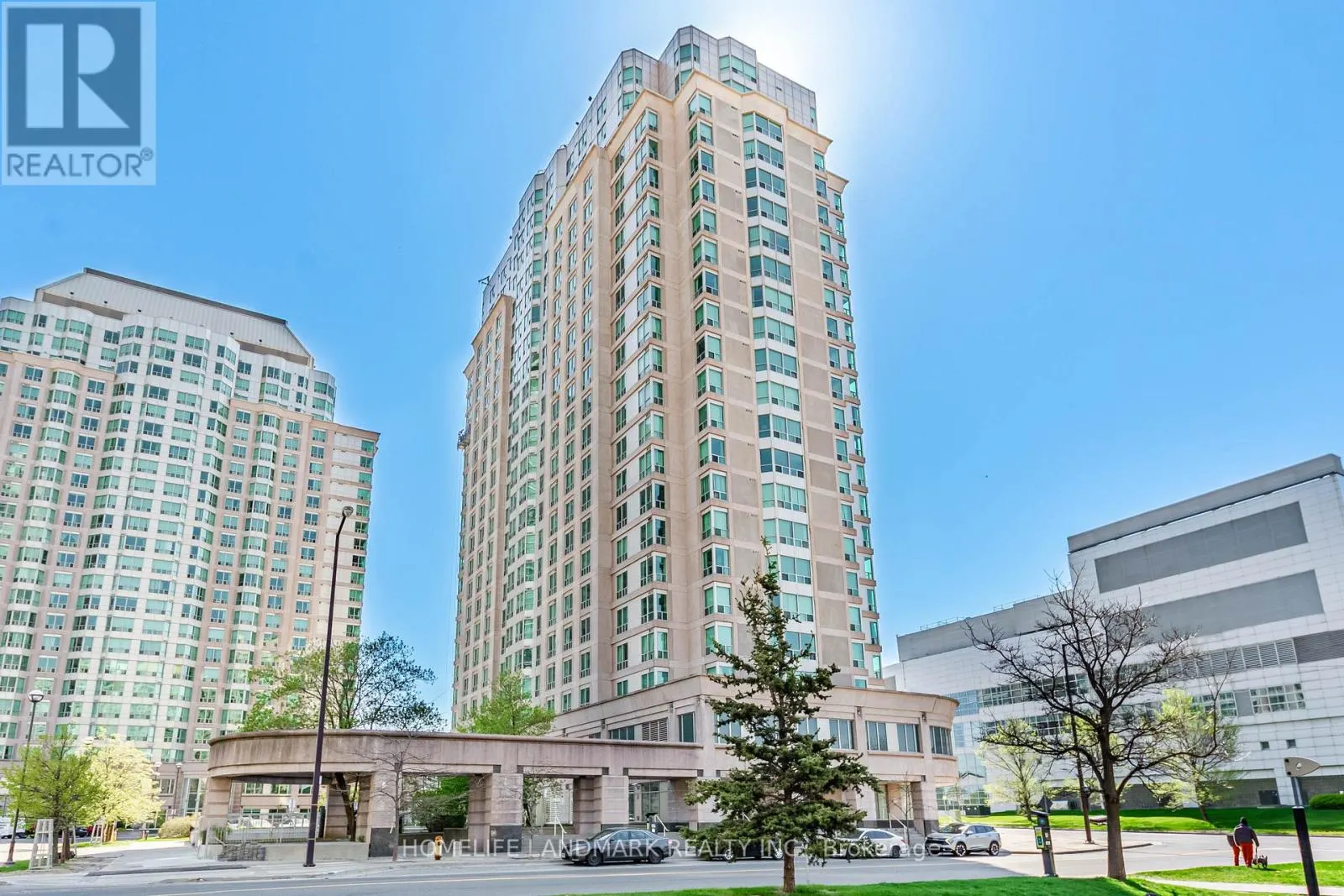 1912 - 1 LEE CENTRE DRIVE