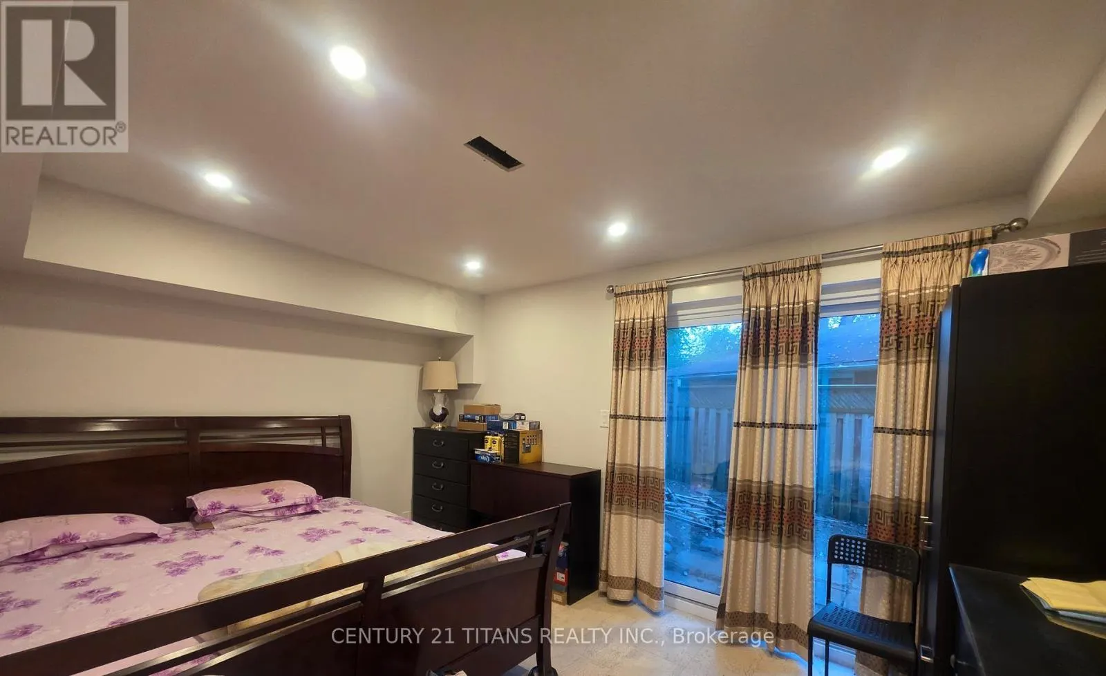 72 FELICITY DRIVE