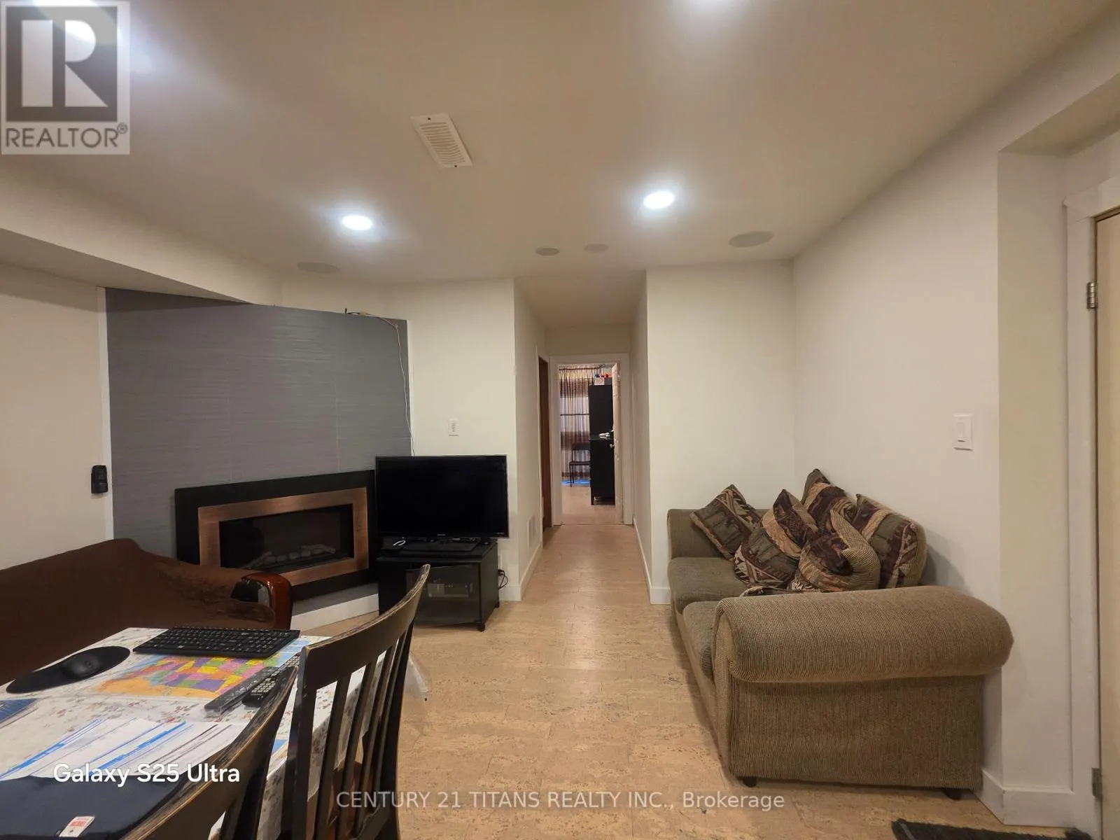 72 FELICITY DRIVE