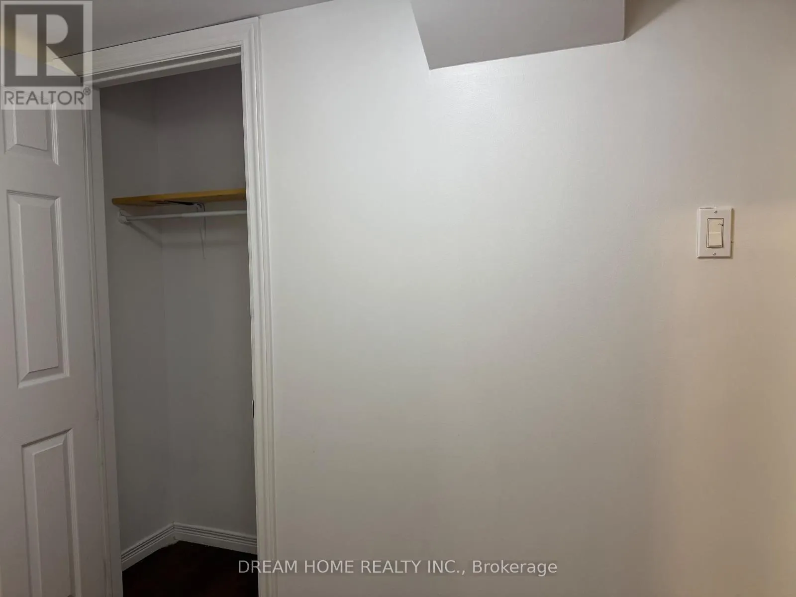 33 VIVIAN ROAD