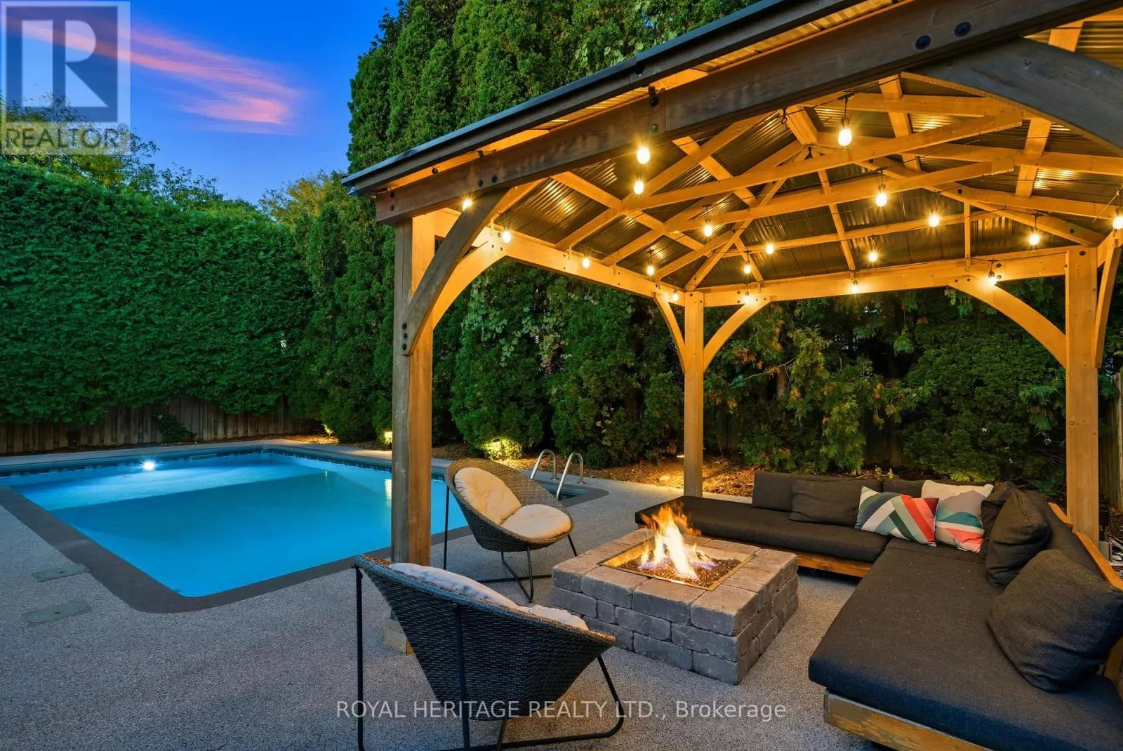 30 CHATSWORTH CRESCENT
