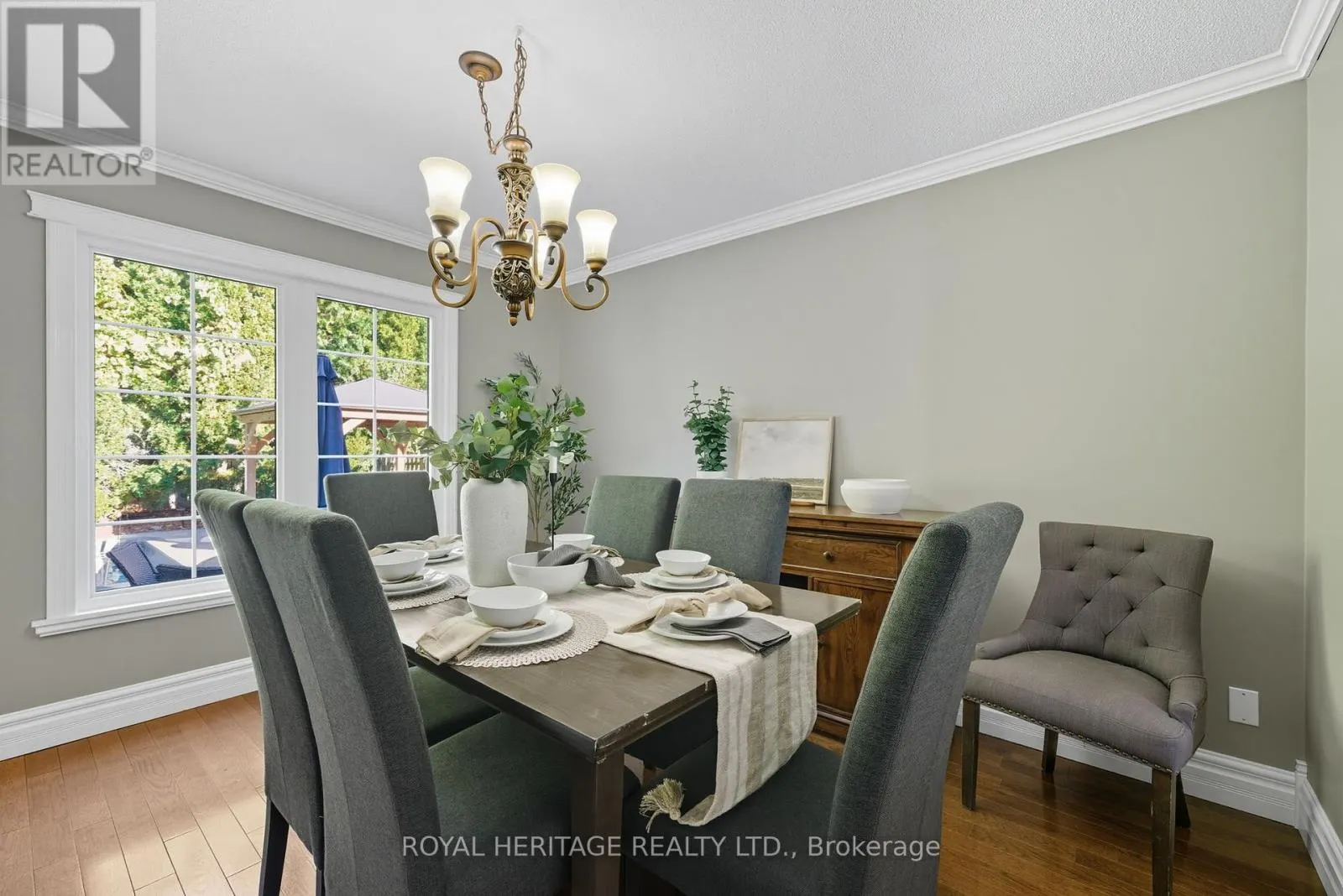30 CHATSWORTH CRESCENT