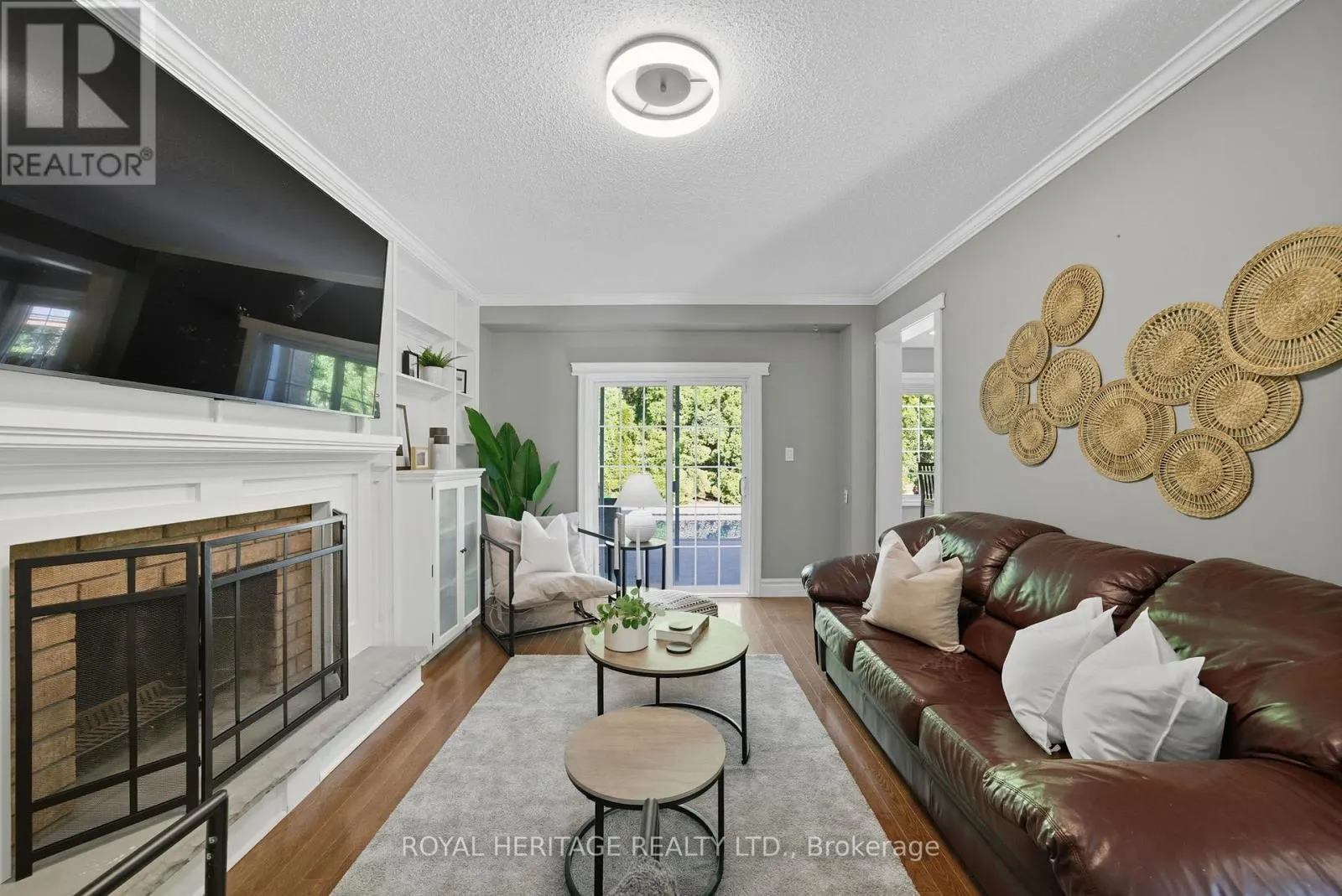 30 CHATSWORTH CRESCENT