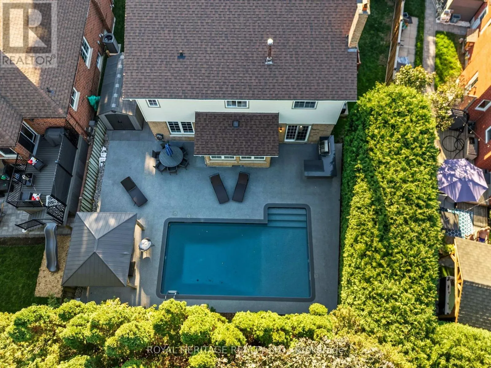 30 CHATSWORTH CRESCENT