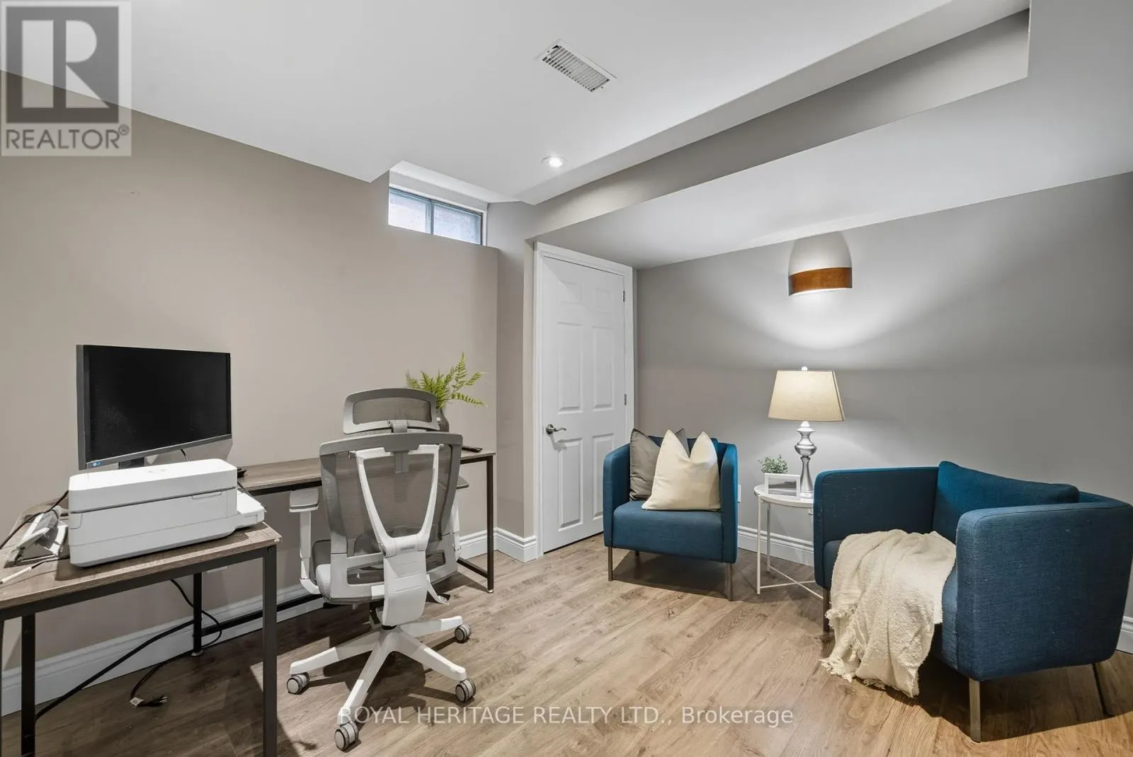 30 CHATSWORTH CRESCENT