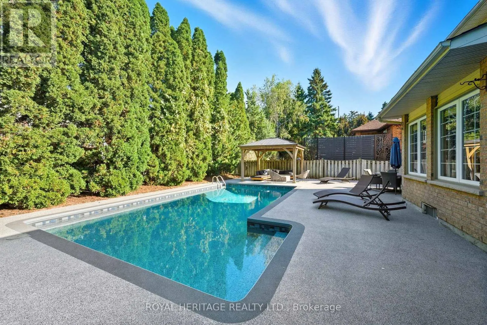 30 CHATSWORTH CRESCENT