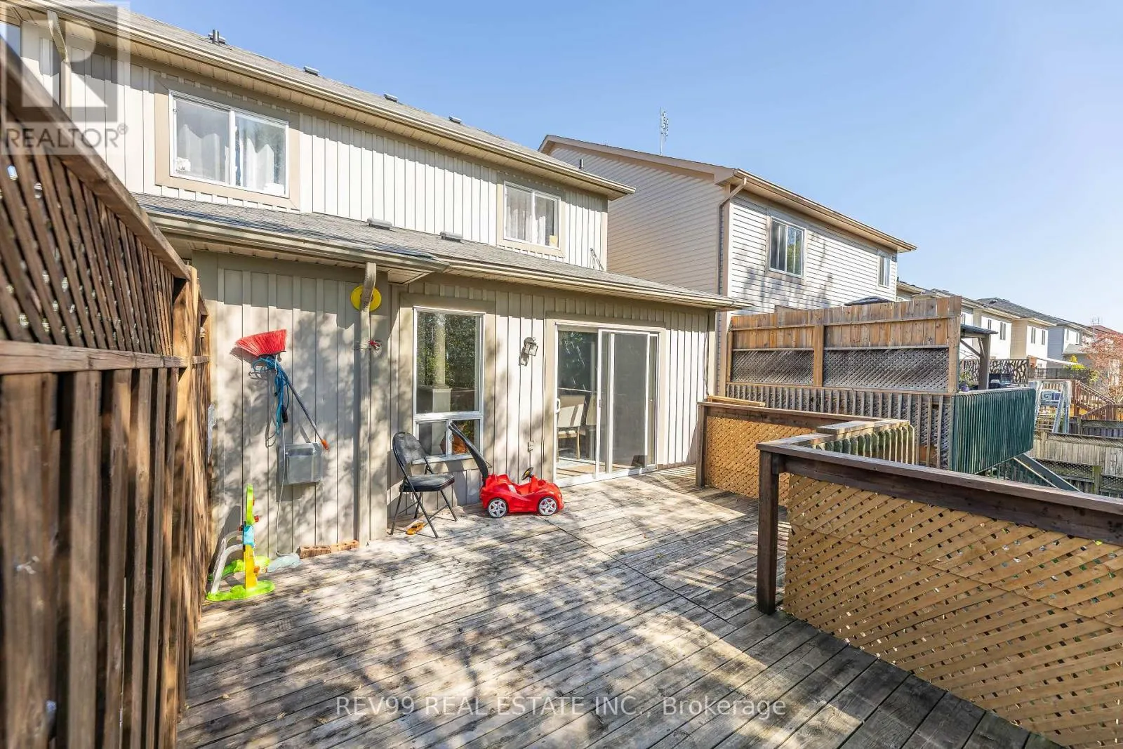 735 BRASSWINDS TRAIL