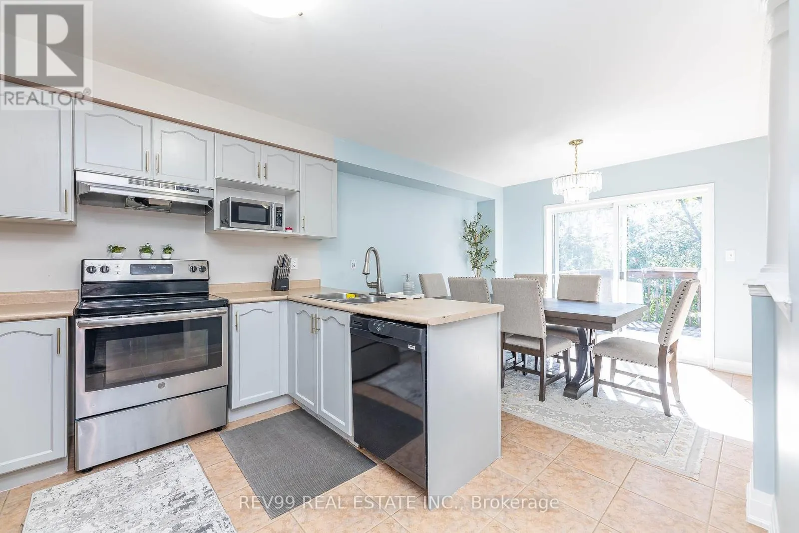 735 BRASSWINDS TRAIL