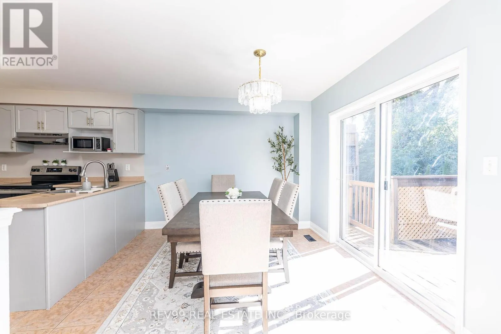 735 BRASSWINDS TRAIL
