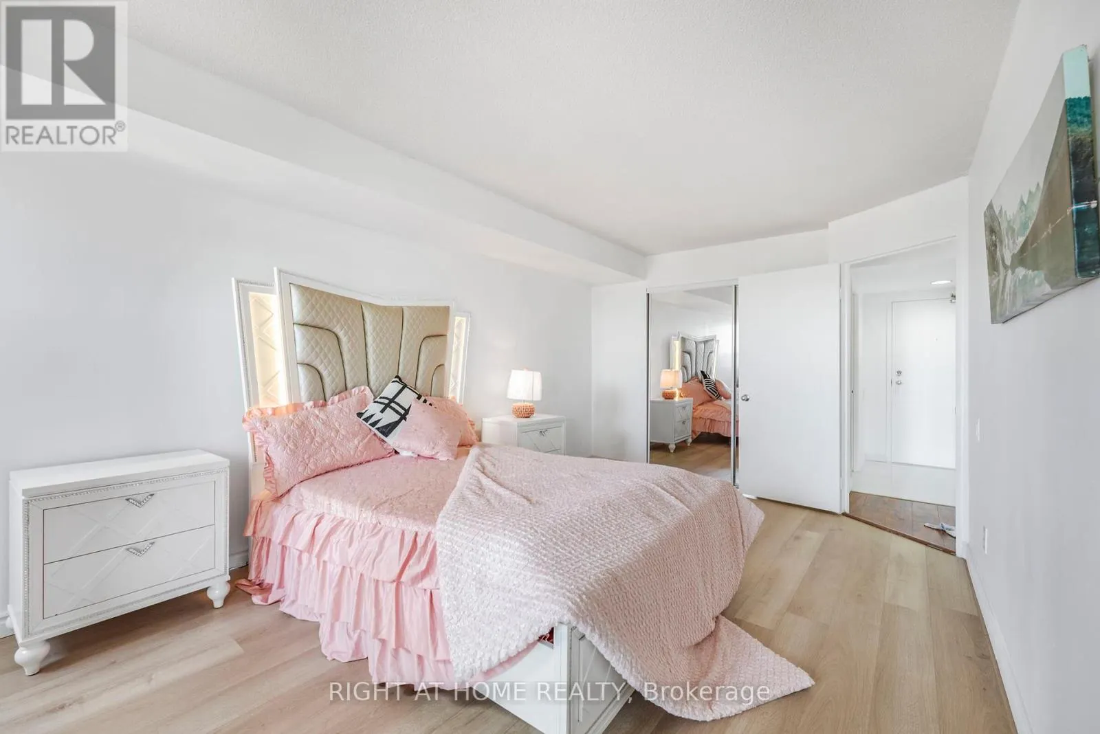 707 - 2466 EGLINTON AVENUE E