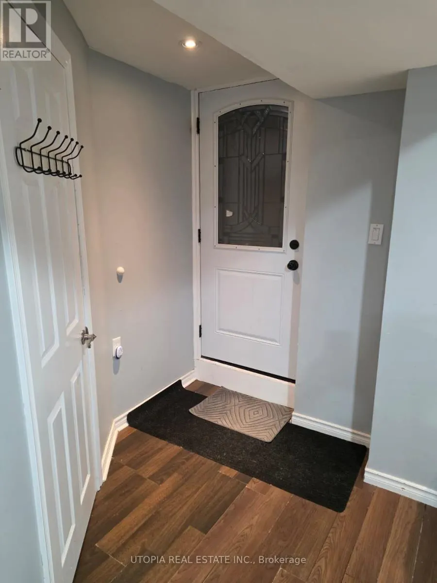 52 LITTLES ROAD