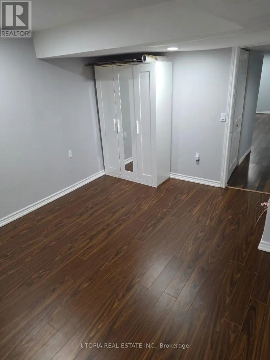 52 LITTLES ROAD