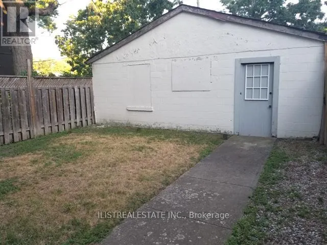 MAIN FL - 2143 GERRARD STREET E