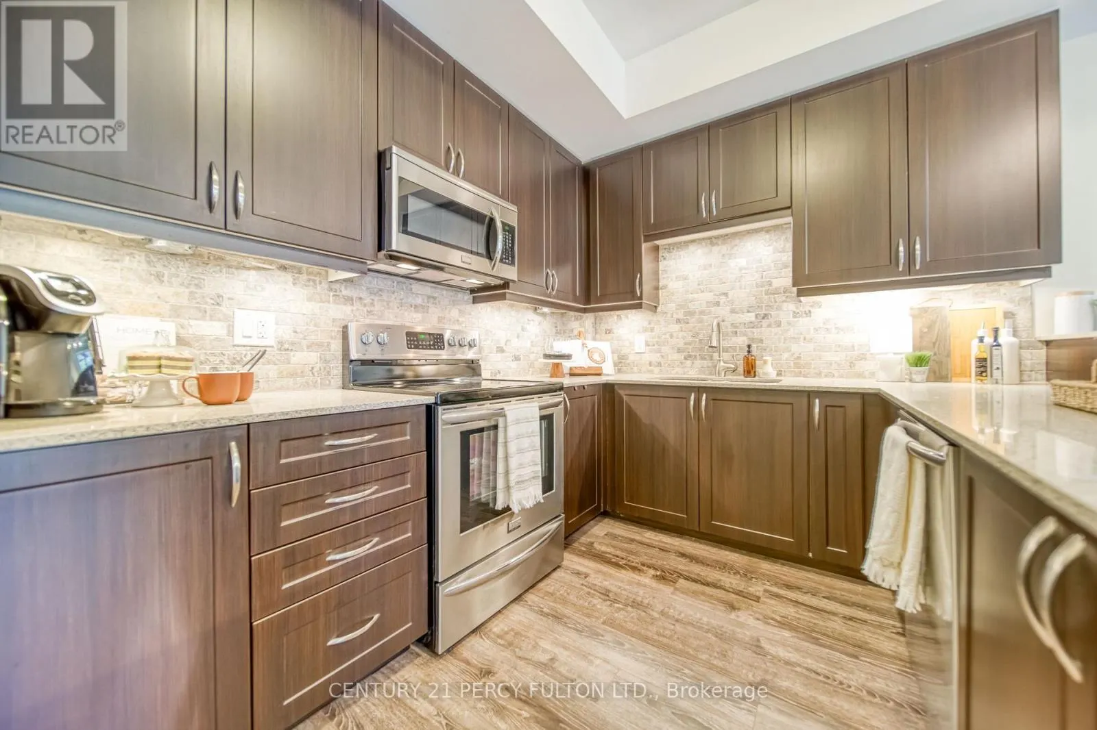 302 - 660 GORDON STREET