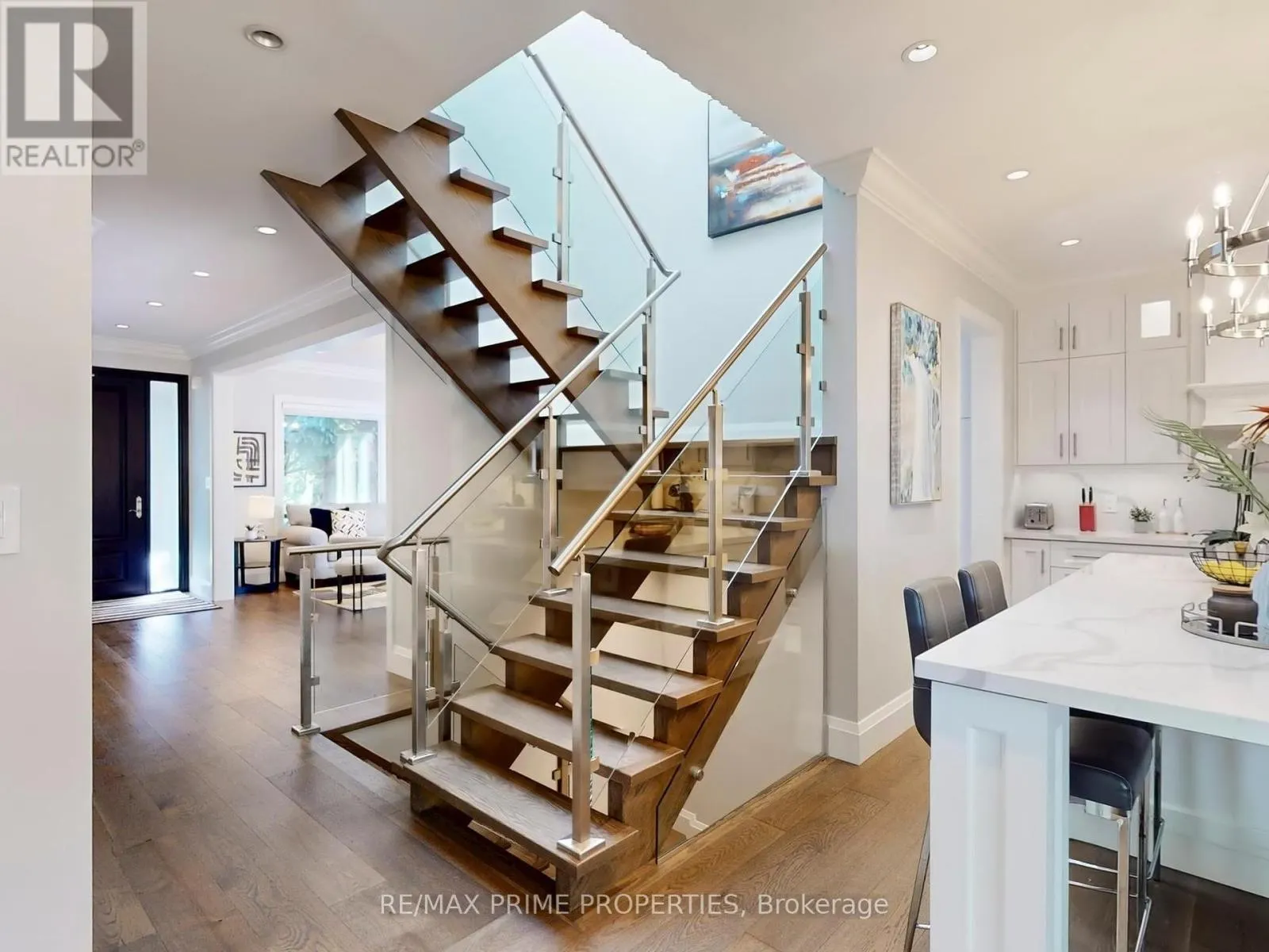 116 PINEGROVE AVENUE