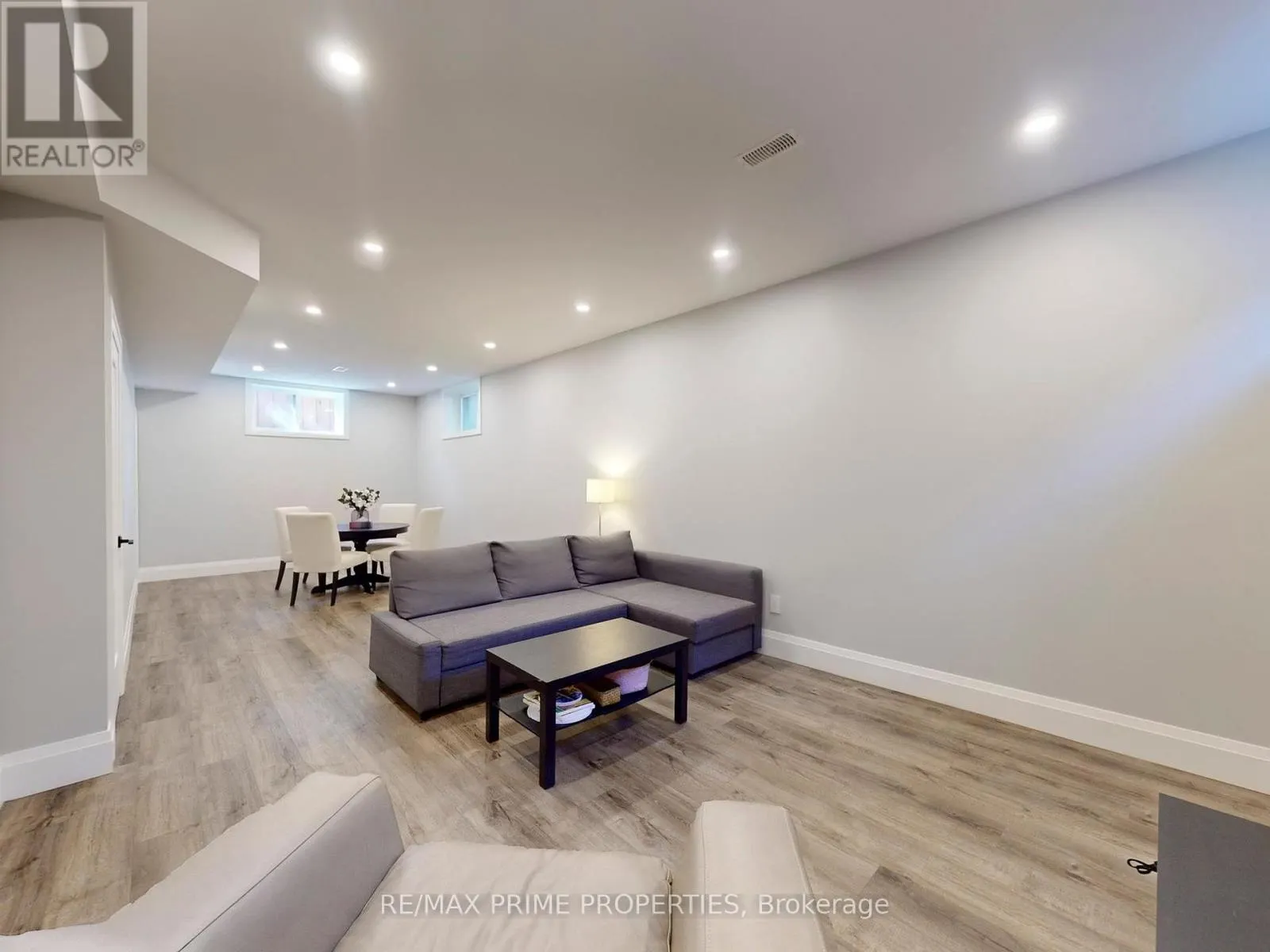 116 PINEGROVE AVENUE