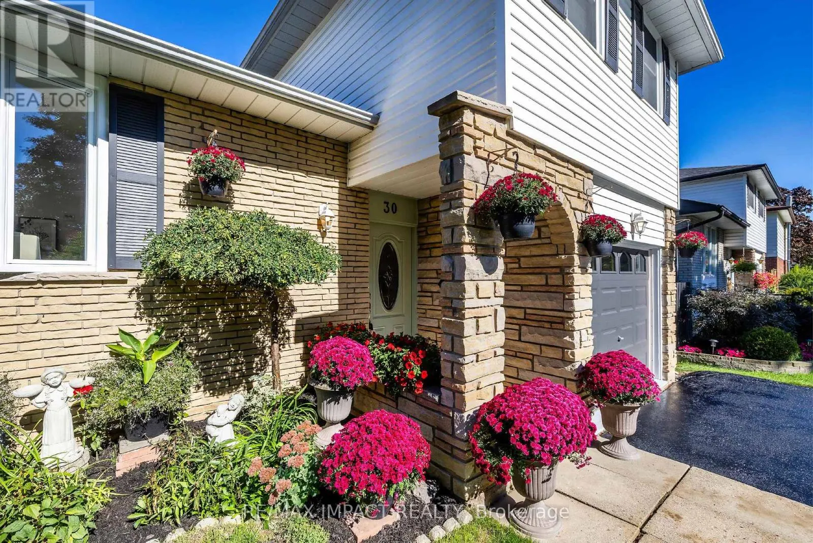 30 HETHERINGTON DRIVE