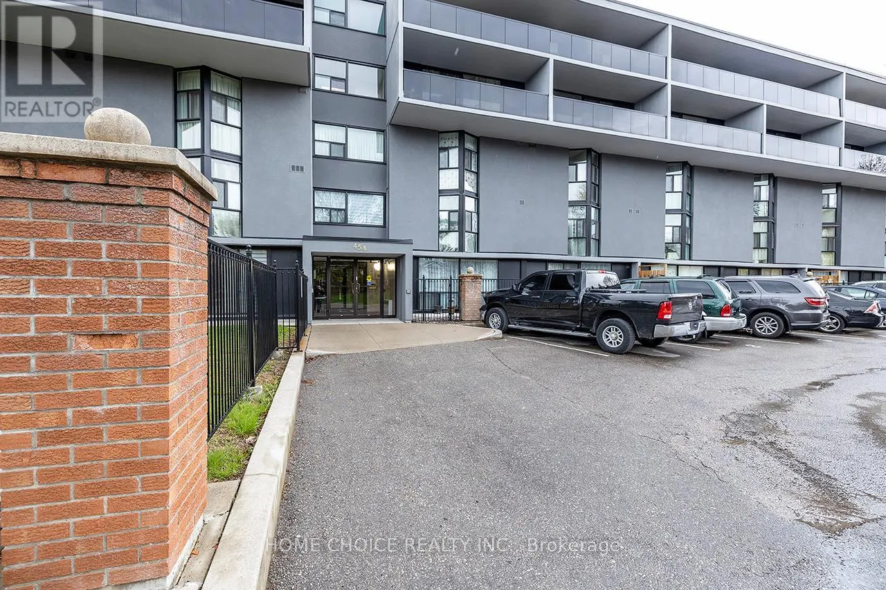 412 - 454 CENTRE STREET
