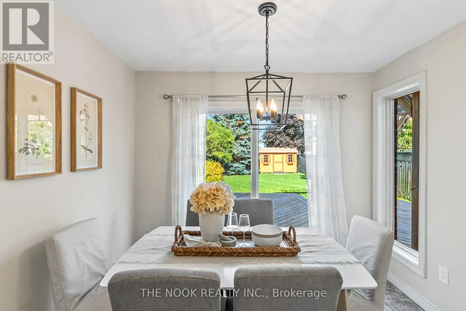 4 HEARTHSTONE CRESCENT