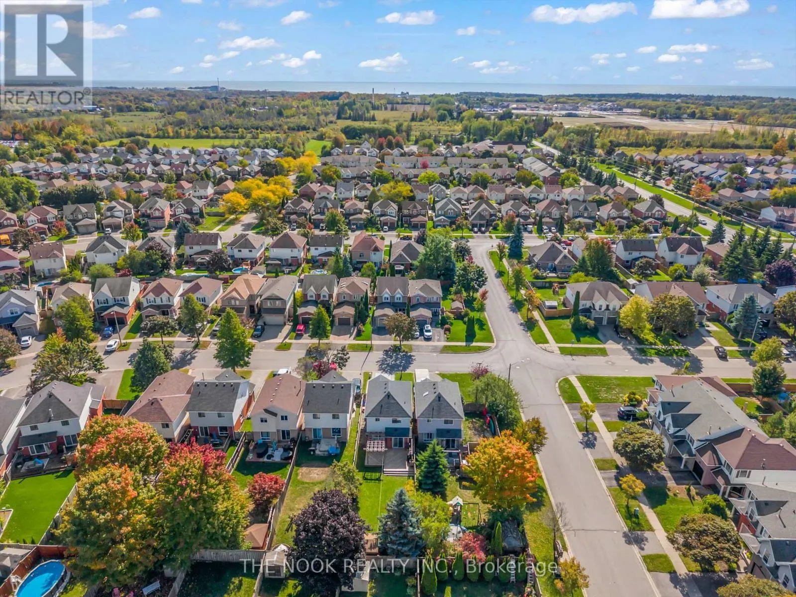 4 HEARTHSTONE CRESCENT
