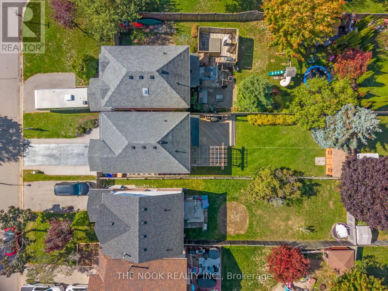 4 HEARTHSTONE CRESCENT