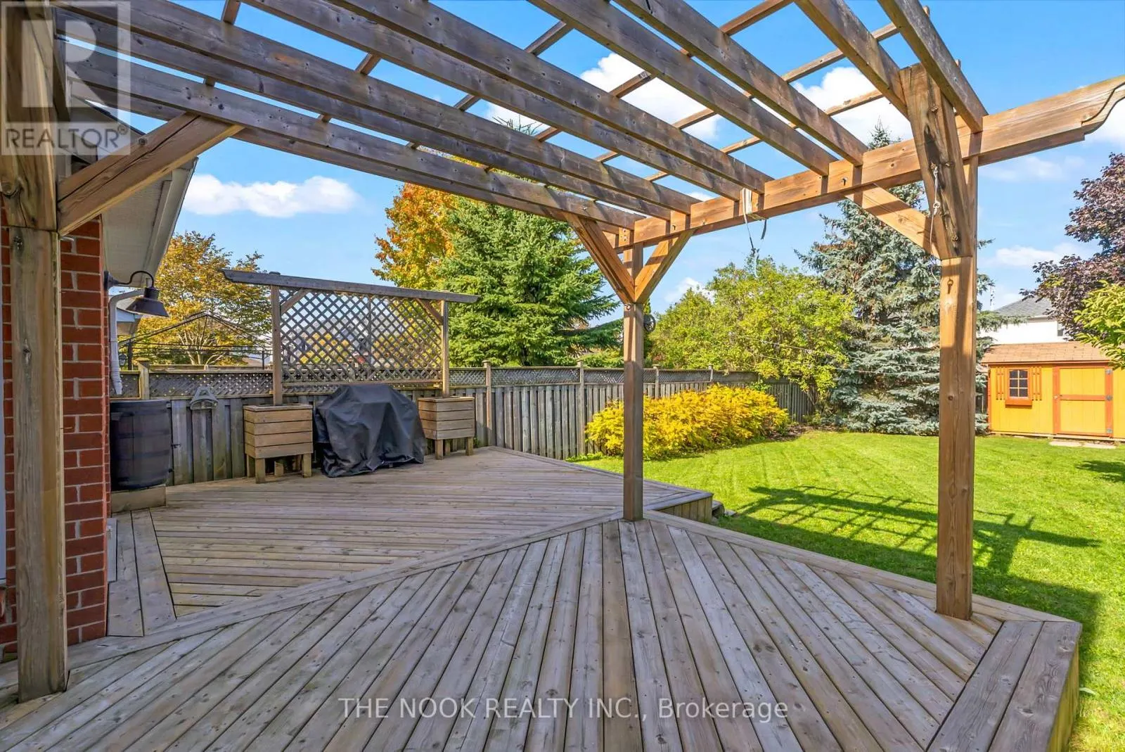 4 HEARTHSTONE CRESCENT