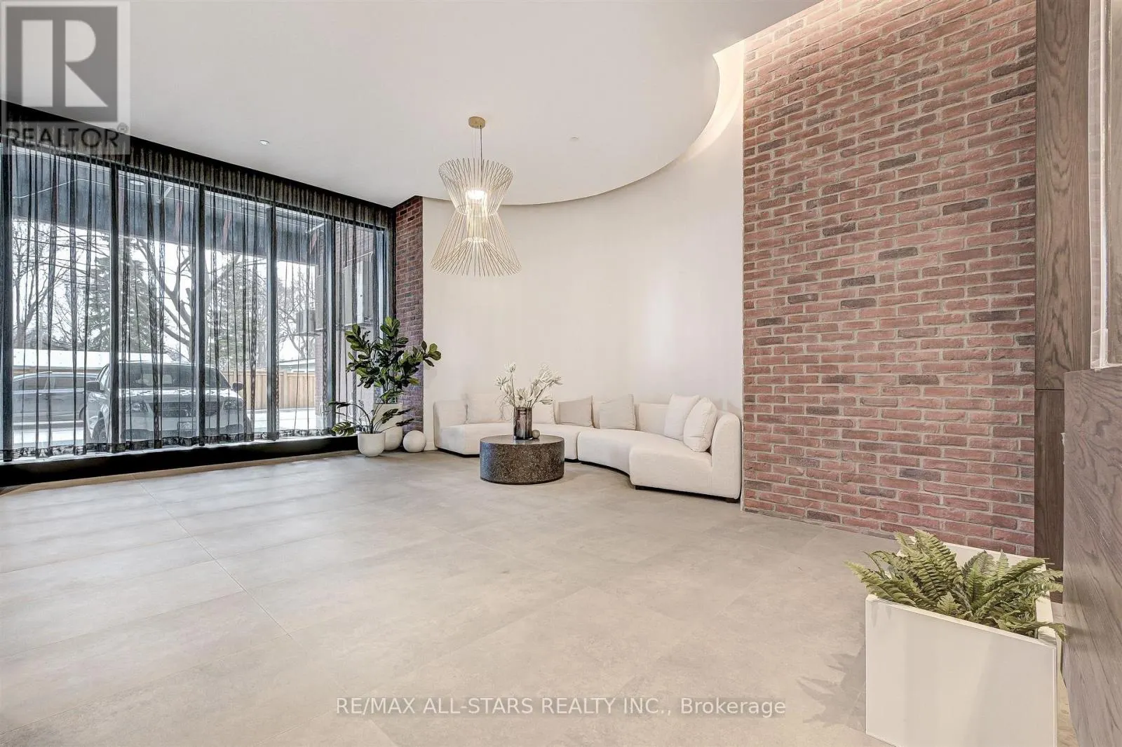 611 - 2799 KINGSTON ROAD