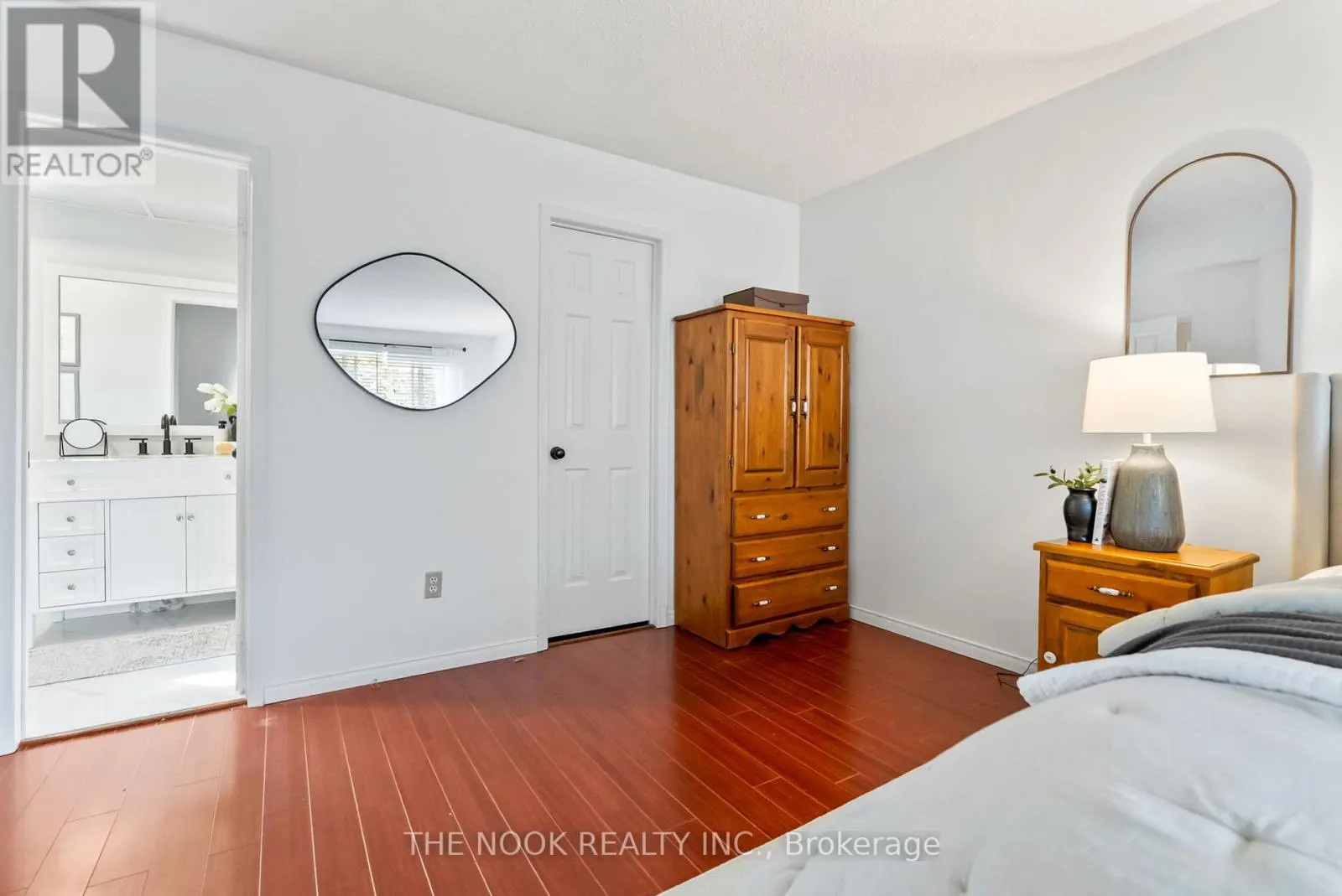 1090 BENTON CRESCENT