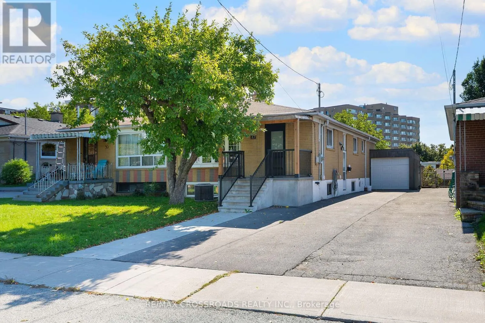 37 AVIS CRESCENT
